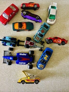 Collectible 12 Diecast Vehicles 1:64 Hot Wheels